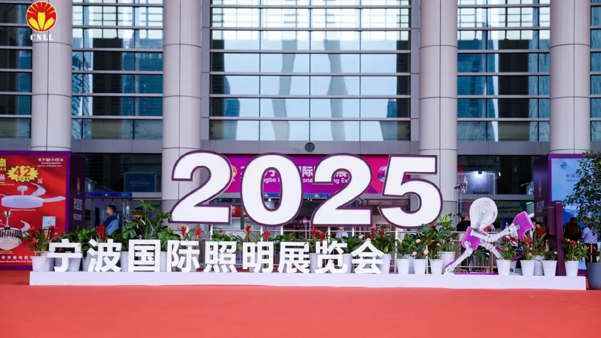 蓄力而发，照见将来 ▏不朽情缘电源闪灼宁波照明展